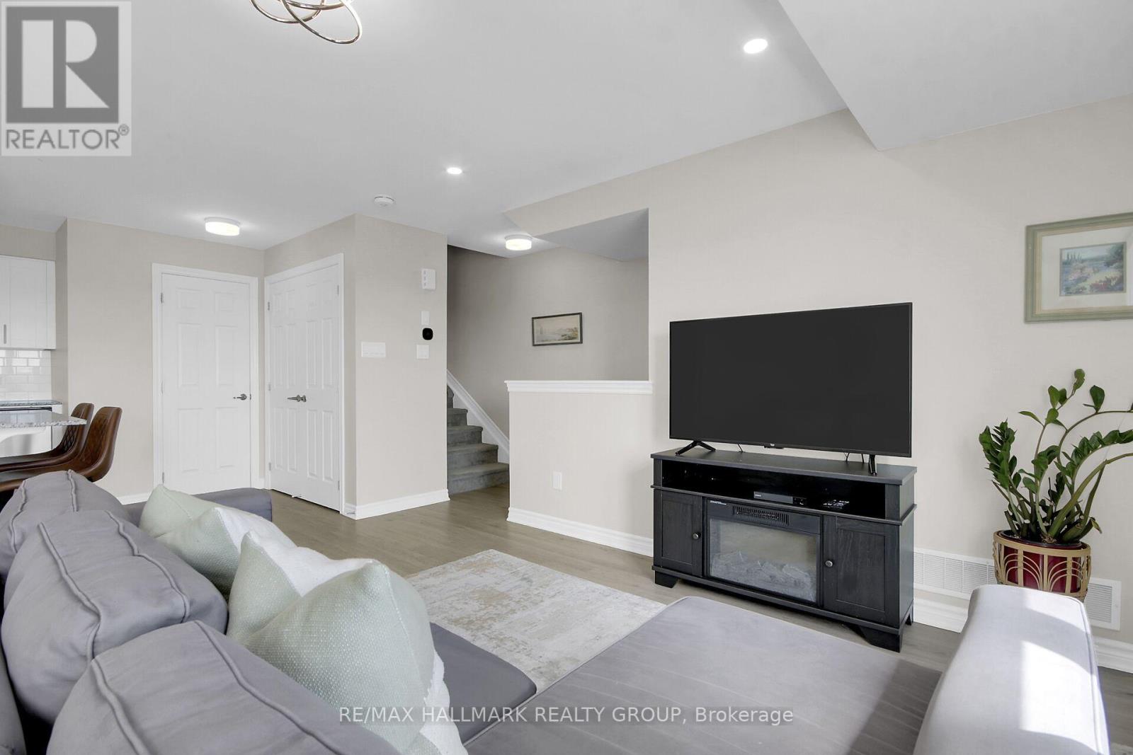 220 PILOT PRIVATE, Ottawa, Ontario, K2V0S4 — Photo 8