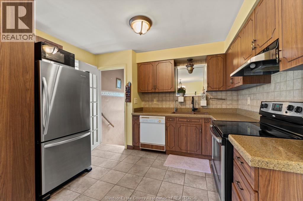 2840 AVONDALE AVENUE, Windsor, Ontario, N9E1X2 — Photo 11