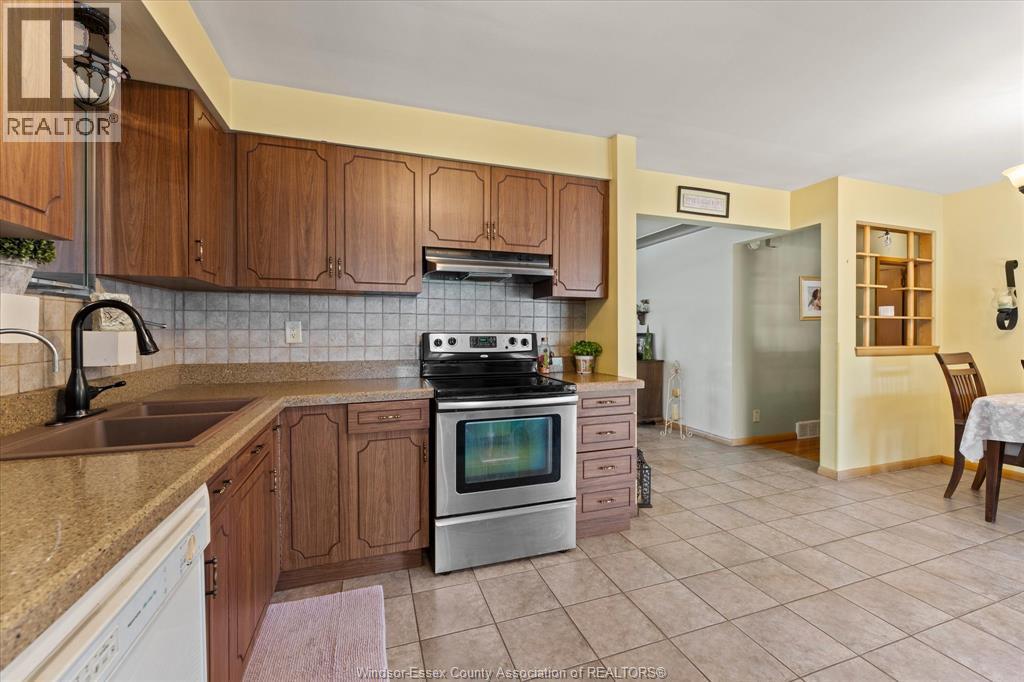 2840 AVONDALE AVENUE, Windsor, Ontario, N9E1X2 — Photo 15