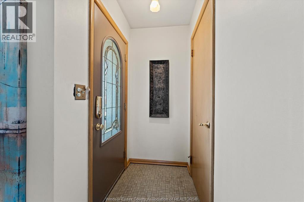2840 AVONDALE AVENUE, Windsor, Ontario, N9E1X2 — Photo 6