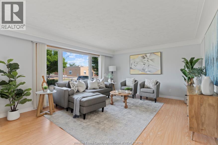 1655 PARTINGTON AVENUE, Windsor, Ontario, N9E2P9 — Photo 3