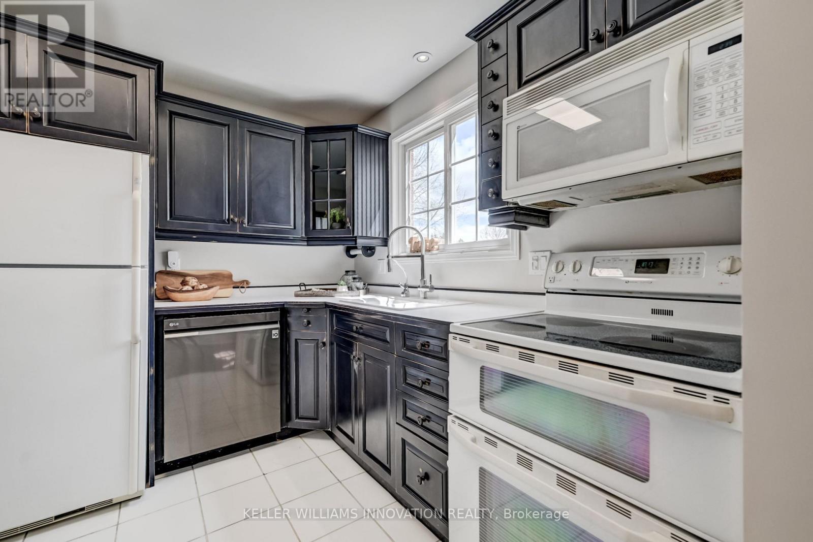 33 CARLYLE PLACE, Kitchener, Ontario, N2P1R6 — Photo 10