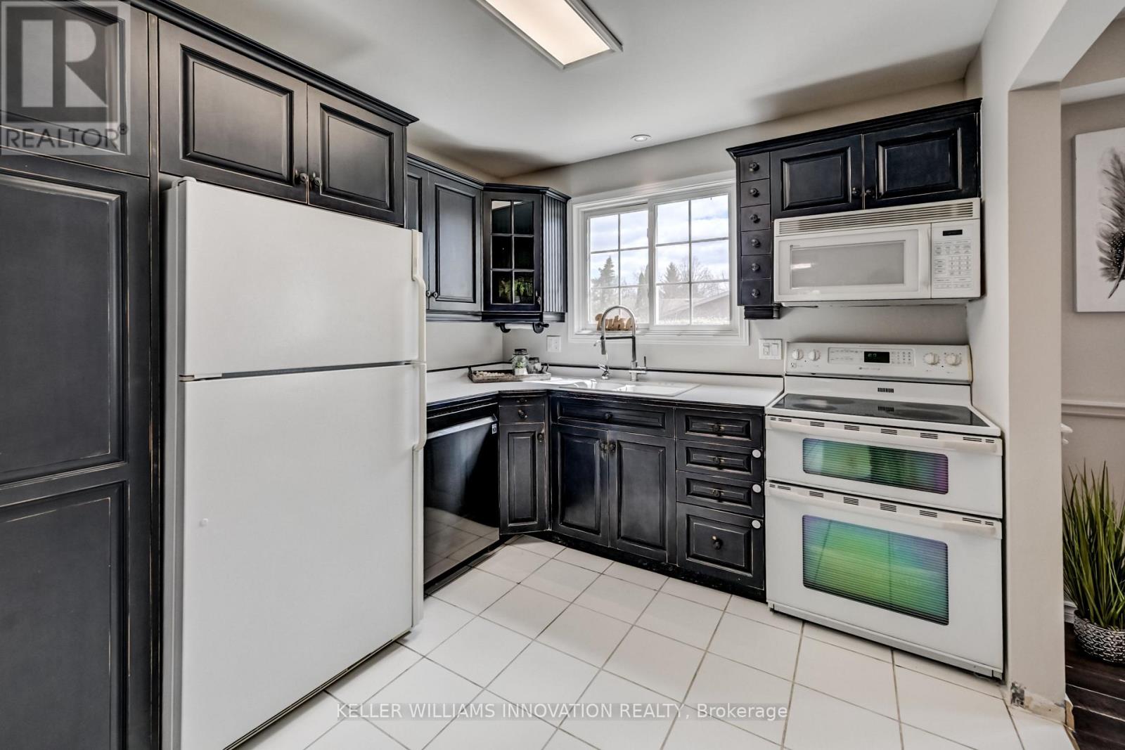 33 CARLYLE PLACE, Kitchener, Ontario, N2P1R6 — Photo 12