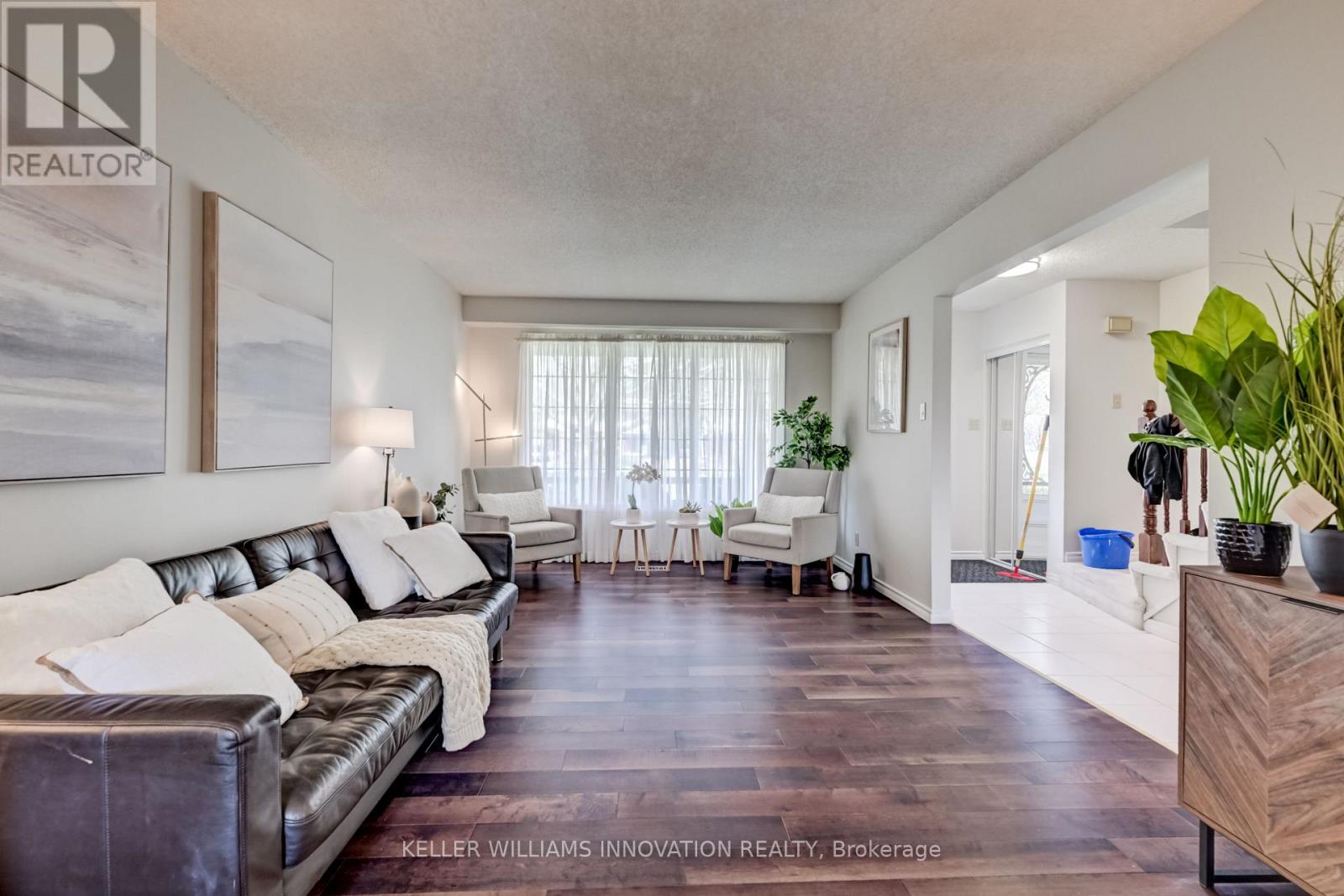 33 CARLYLE PLACE, Kitchener, Ontario, N2P1R6 — Photo 2