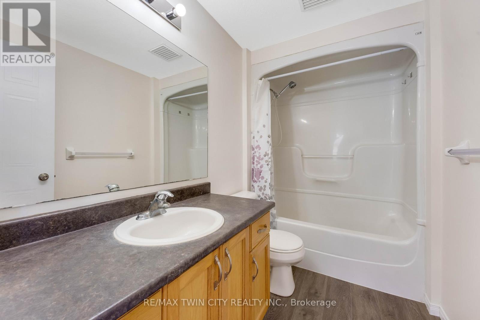 85 ACTIVA AVENUE, Kitchener, Ontario, N2E3R4 — Photo 22