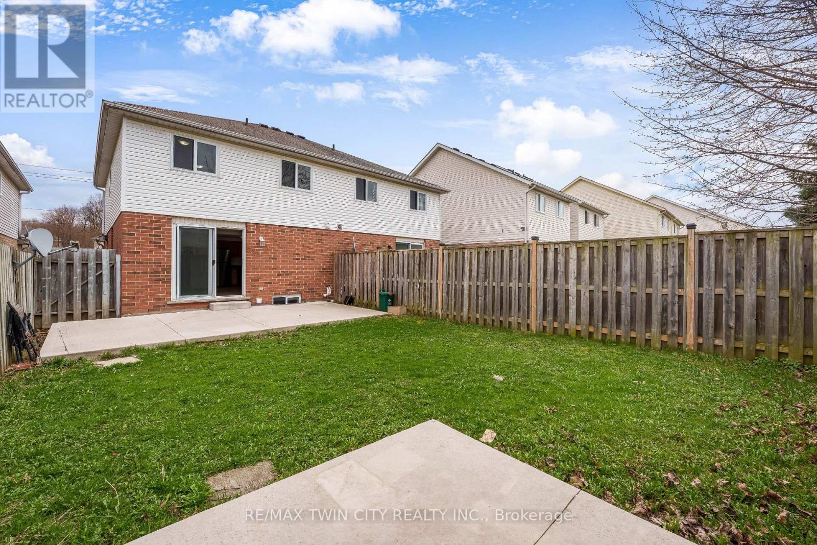 85 ACTIVA AVENUE, Kitchener, Ontario, N2E3R4 — Photo 31