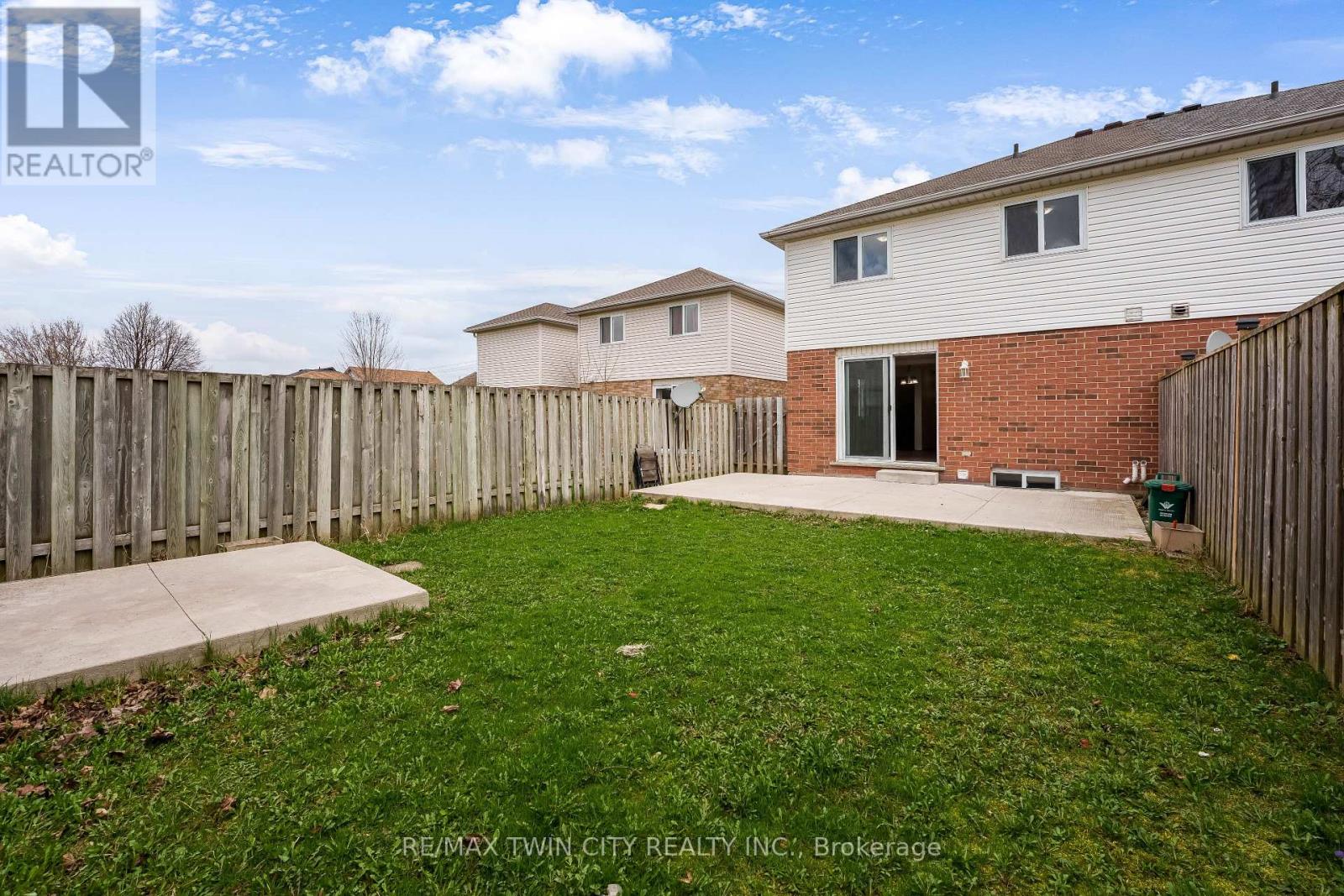 85 ACTIVA AVENUE, Kitchener, Ontario, N2E3R4 — Photo 32