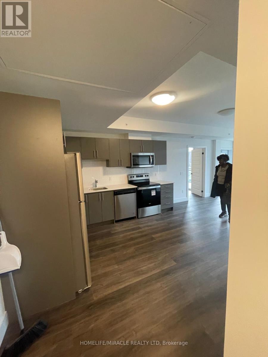 204 - 103 ROGERS STREET, Waterloo, Ontario, N2J1A4 — Photo 2