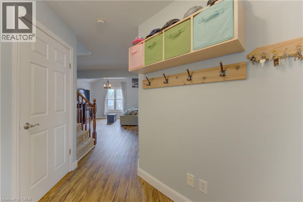 512 HIDDEN CREEK Drive, Kitchener, Ontario, N2N3M1 — Photo 5