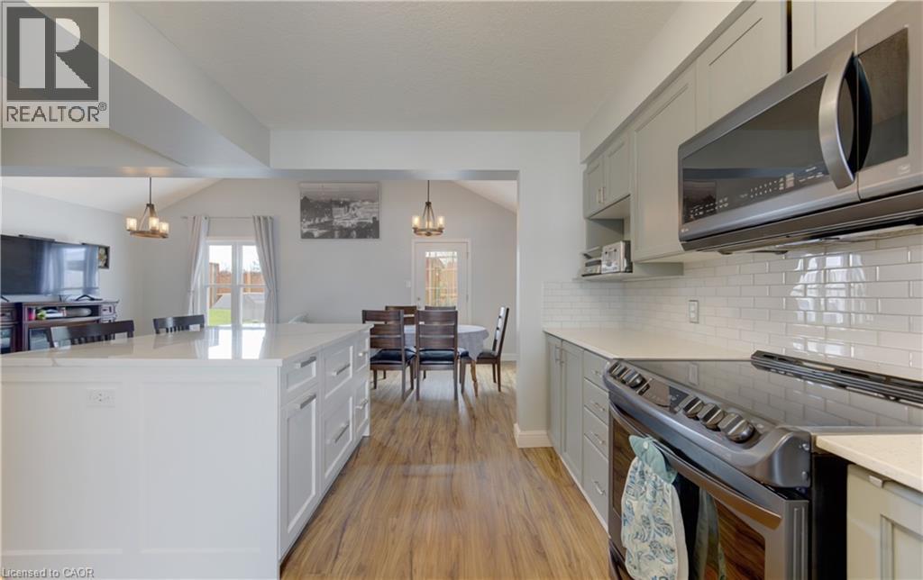 512 HIDDEN CREEK Drive, Kitchener, Ontario, N2N3M1 — Photo 8