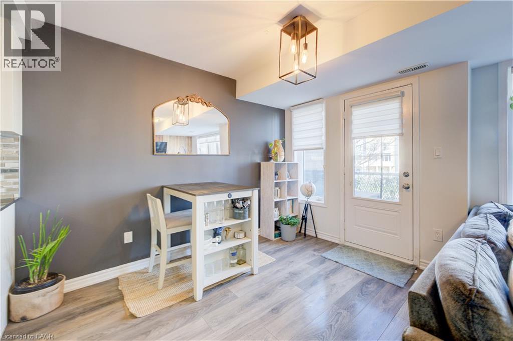 142 DAYLILY Lane, Kitchener, Ontario, N2R0L7 — Photo 8