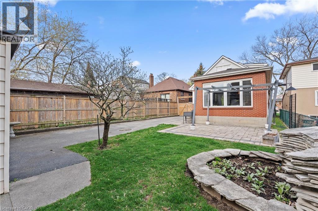 15 MILLEN Avenue, Hamilton, Ontario, L9A2T5 — Photo 43