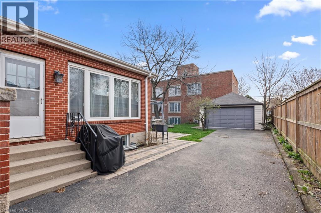 15 MILLEN Avenue, Hamilton, Ontario, L9A2T5 — Photo 44