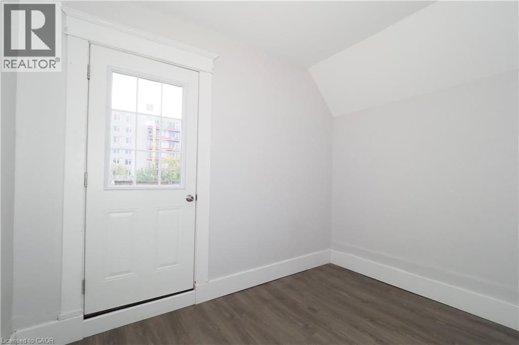 205 DUKE Street E, Kitchener, Ontario, N2H1A9 — Photo 21