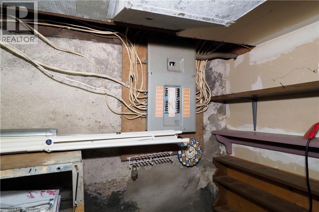 205 DUKE Street E, Kitchener, Ontario, N2H1A9 — Photo 34