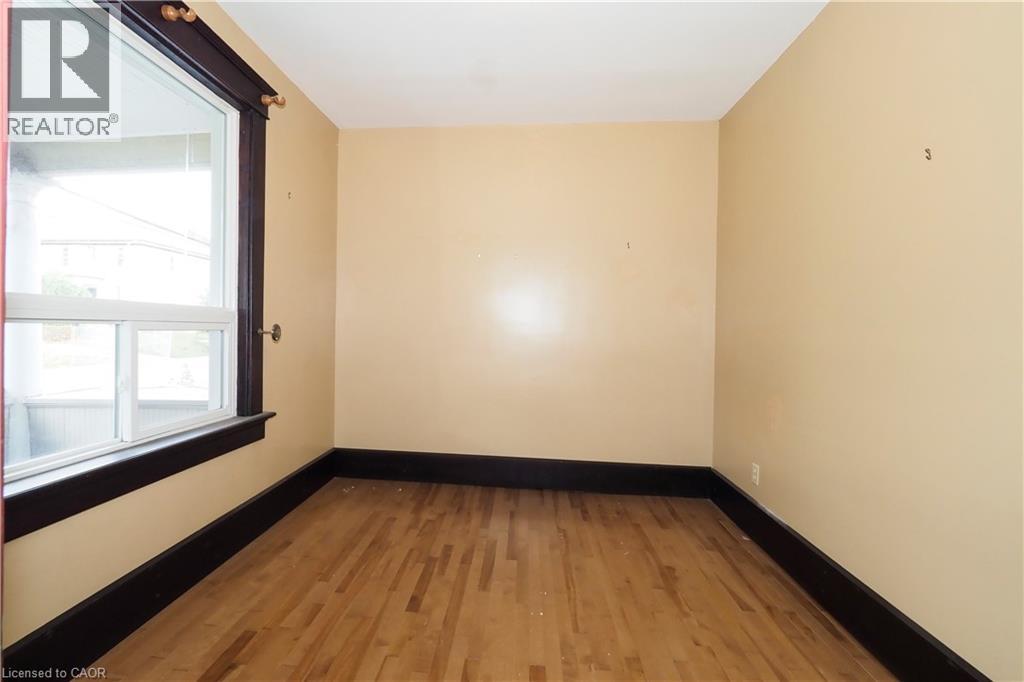 205 DUKE Street E, Kitchener, Ontario, N2H1A9 — Photo 7