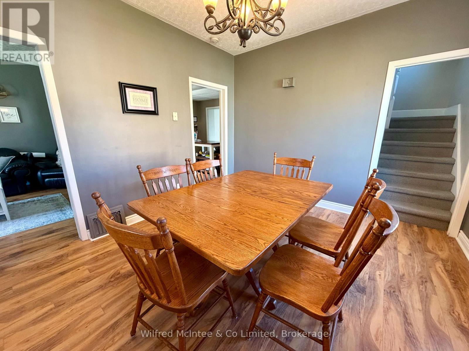 207 JOHN STREET, Brockton, Ontario, N0G2V0 — Photo 11