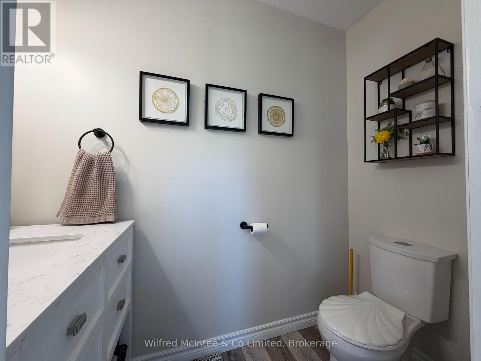 207 JOHN STREET, Brockton, Ontario, N0G2V0 — Photo 9