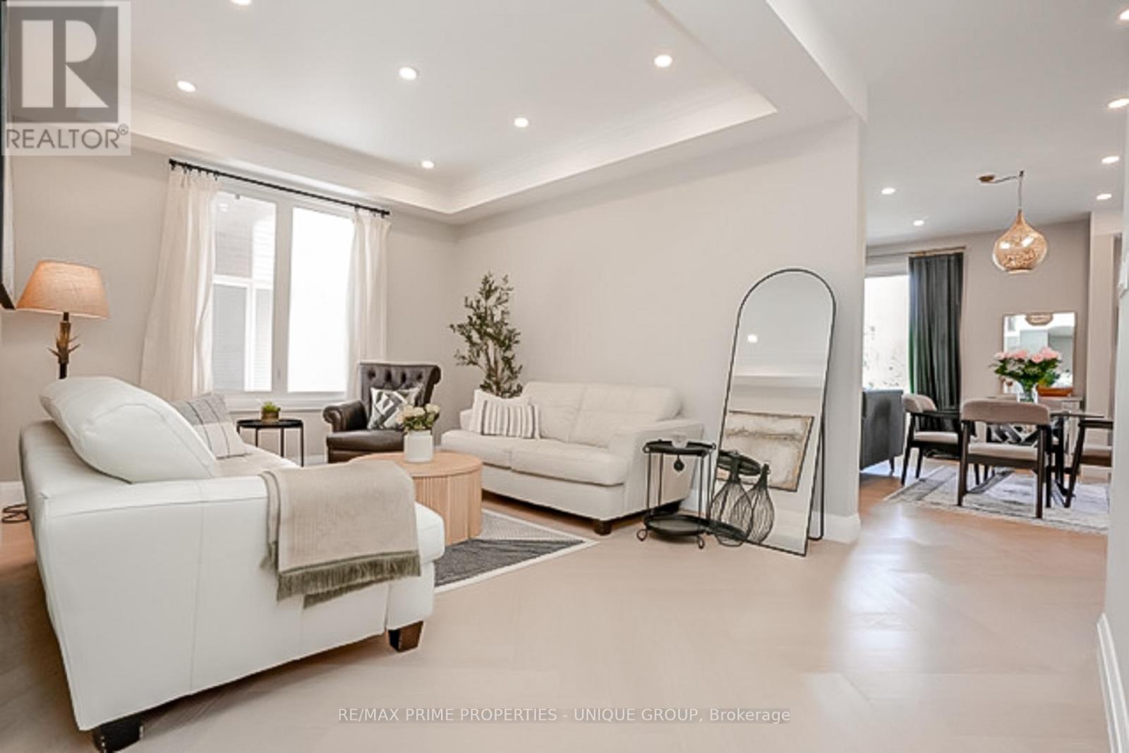 54 VITLOR DRIVE, Richmond Hill (Oak Ridges), Ontario, L4E4P9 — Photo 5