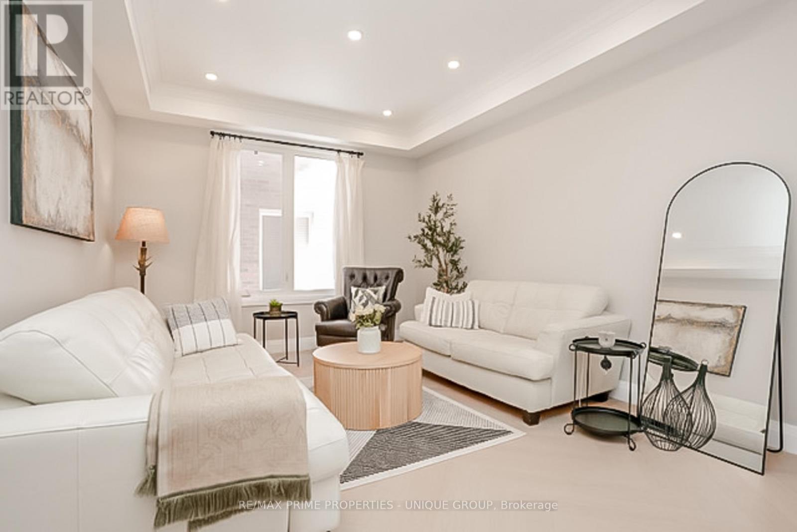 54 VITLOR DRIVE, Richmond Hill (Oak Ridges), Ontario, L4E4P9 — Photo 6