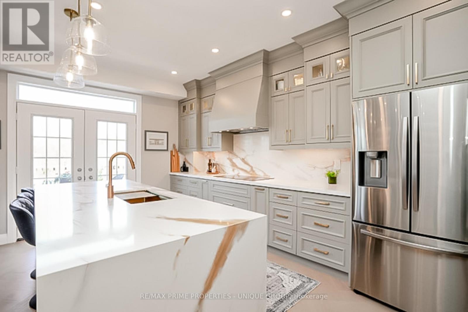 54 VITLOR DRIVE, Richmond Hill (Oak Ridges), Ontario, L4E4P9 — Photo 9