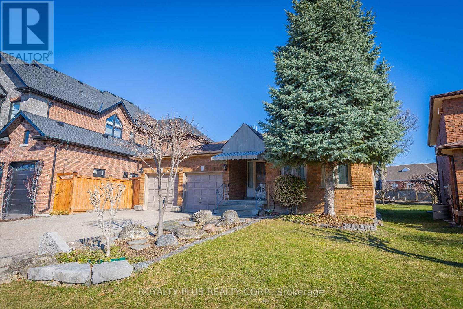 19 RAVINE COURT, Vaughan (East Woodbridge), Ontario, L4L7B9 — Photo 2