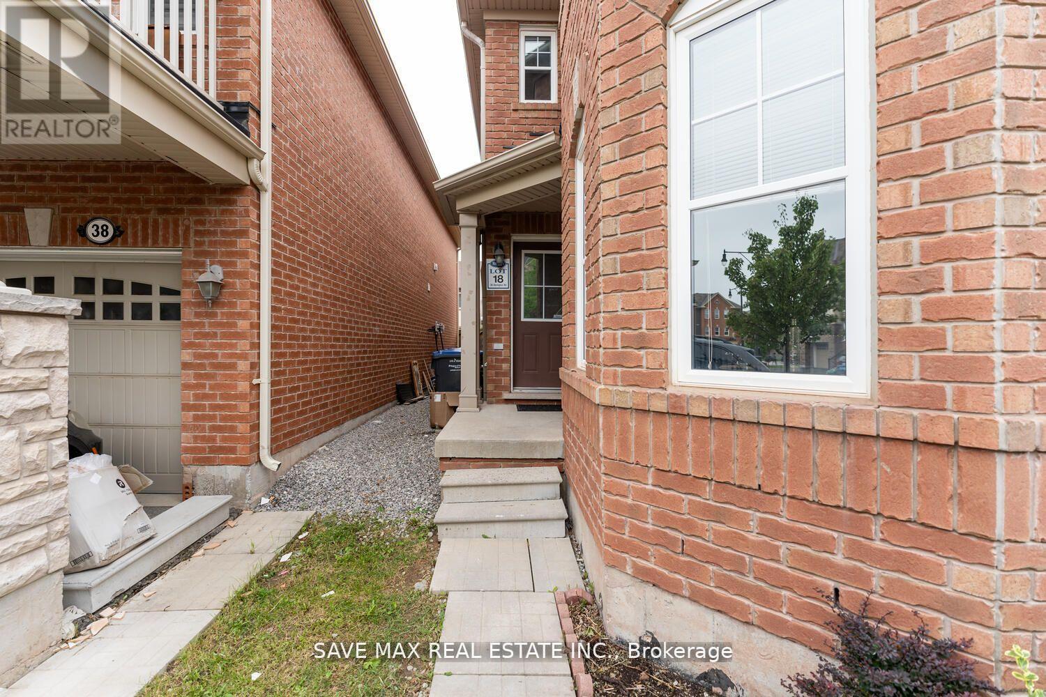 36 BEVINGTON ROAD, Brampton (Northwest Brampton), Ontario, L7A0R9 — Photo 2