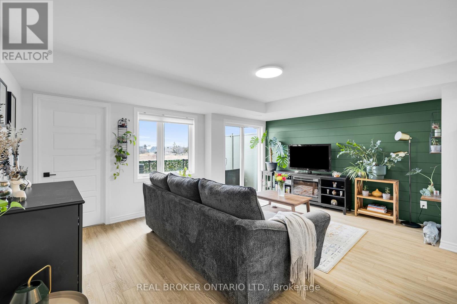 405 PILOT PRIVATE, Ottawa, Ontario, K2V0S3 — Photo 2