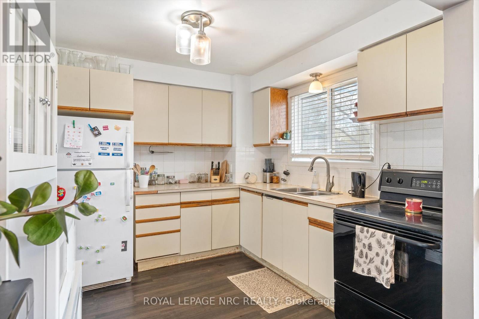 18 LAFAYETTE DRIVE, St. Catharines (Lakeport), Ontario, L2N6C2 — Photo 11