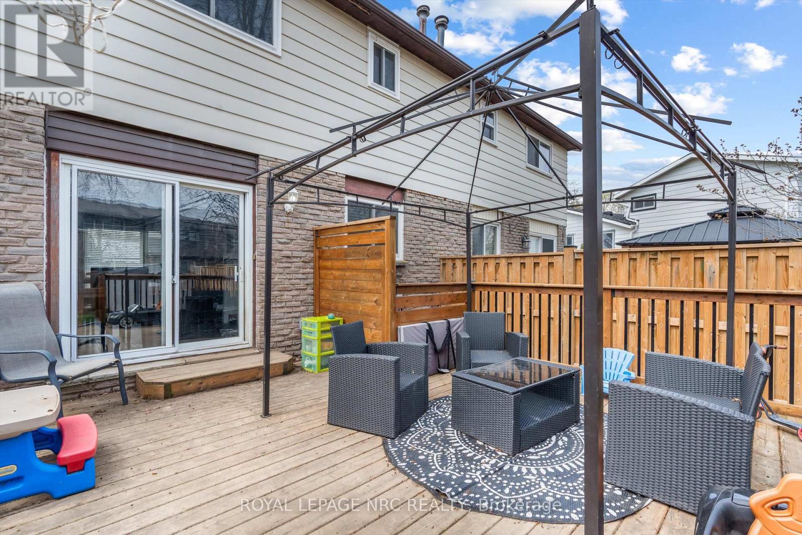 18 LAFAYETTE DRIVE, St. Catharines (Lakeport), Ontario, L2N6C2 — Photo 25