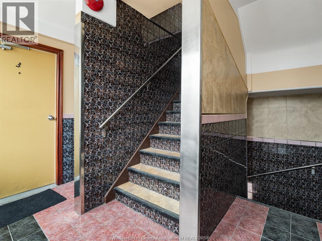 401 PARENT, Windsor, Ontario, N9A2B9 — Photo 11
