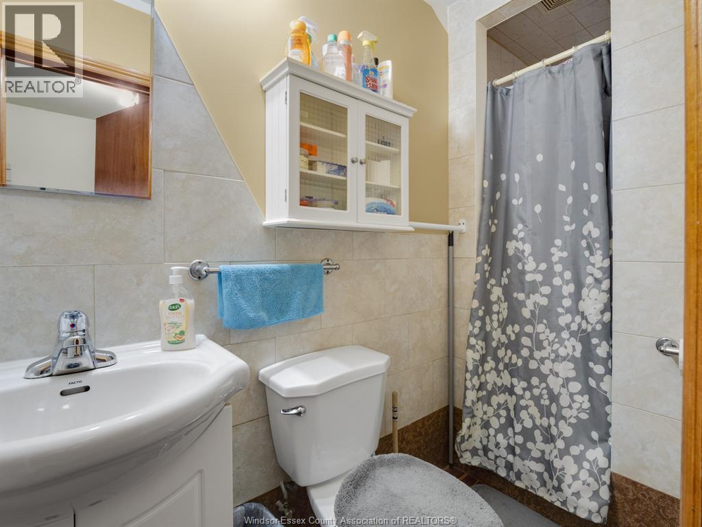 401 PARENT, Windsor, Ontario, N9A2B9 — Photo 15