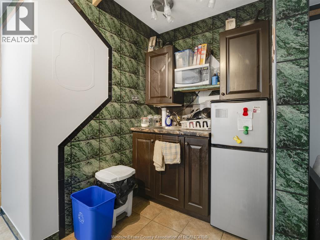 401 PARENT, Windsor, Ontario, N9A2B9 — Photo 36