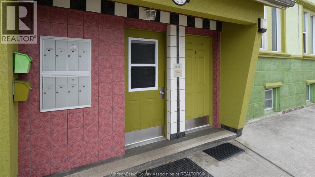 401 PARENT, Windsor, Ontario, N9A2B9 — Photo 4