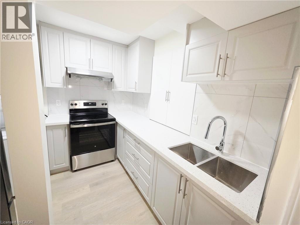 55 WILLIAM DUNLOP Street Unit# #Lower, Kitchener, Ontario, N2R0N8 — Photo 2