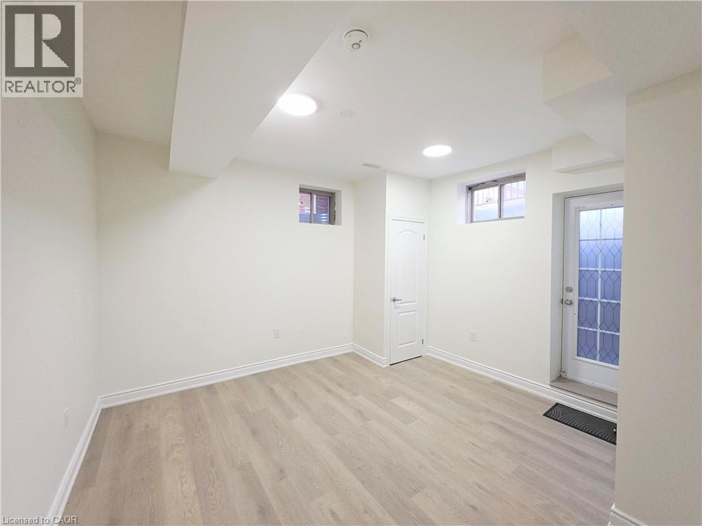 55 WILLIAM DUNLOP Street Unit# #Lower, Kitchener, Ontario, N2R0N8 — Photo 3