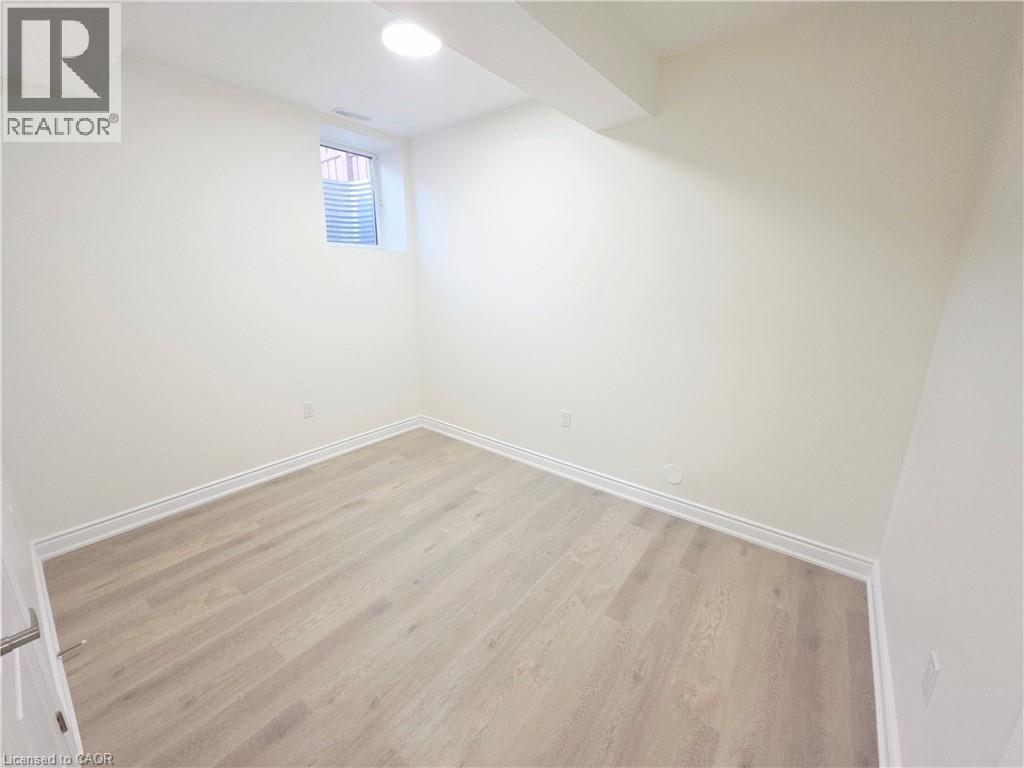 55 WILLIAM DUNLOP Street Unit# #Lower, Kitchener, Ontario, N2R0N8 — Photo 4