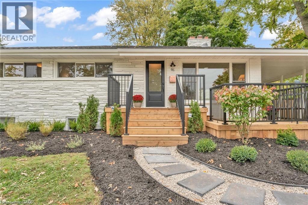 95 SENECA Drive, Ancaster, Ontario, L9G3B7 — Photo 2