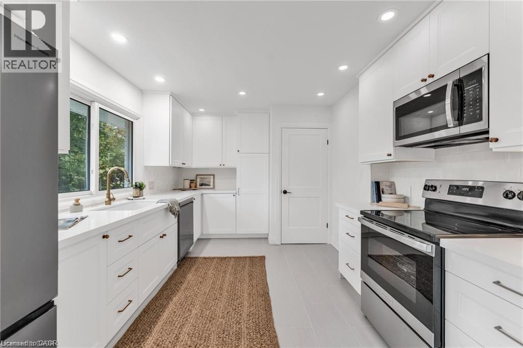 95 SENECA Drive, Ancaster, Ontario, L9G3B7 — Photo 8