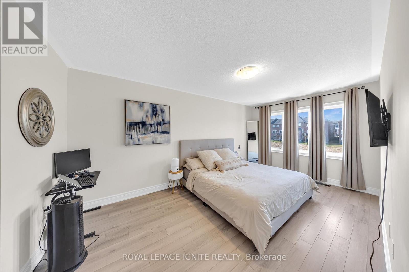 1030 SKYBRIDGE BOULEVARD, Pickering, Ontario, L1X0G5 — Photo 10