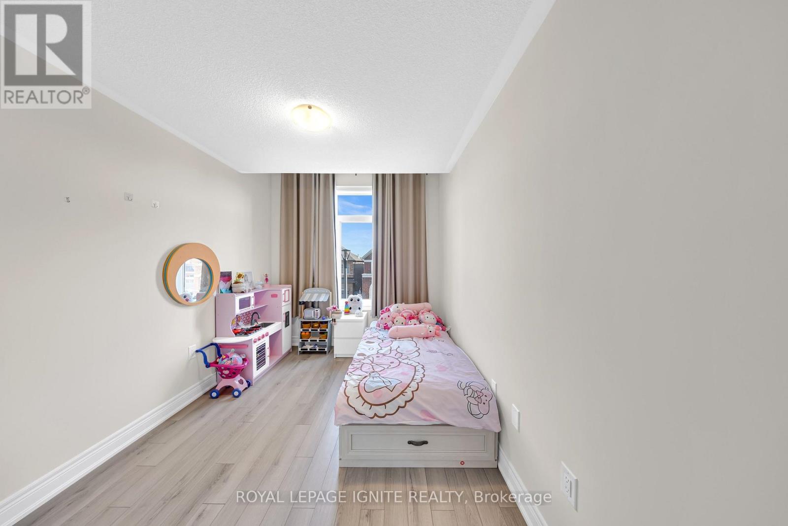 1030 SKYBRIDGE BOULEVARD, Pickering, Ontario, L1X0G5 — Photo 11