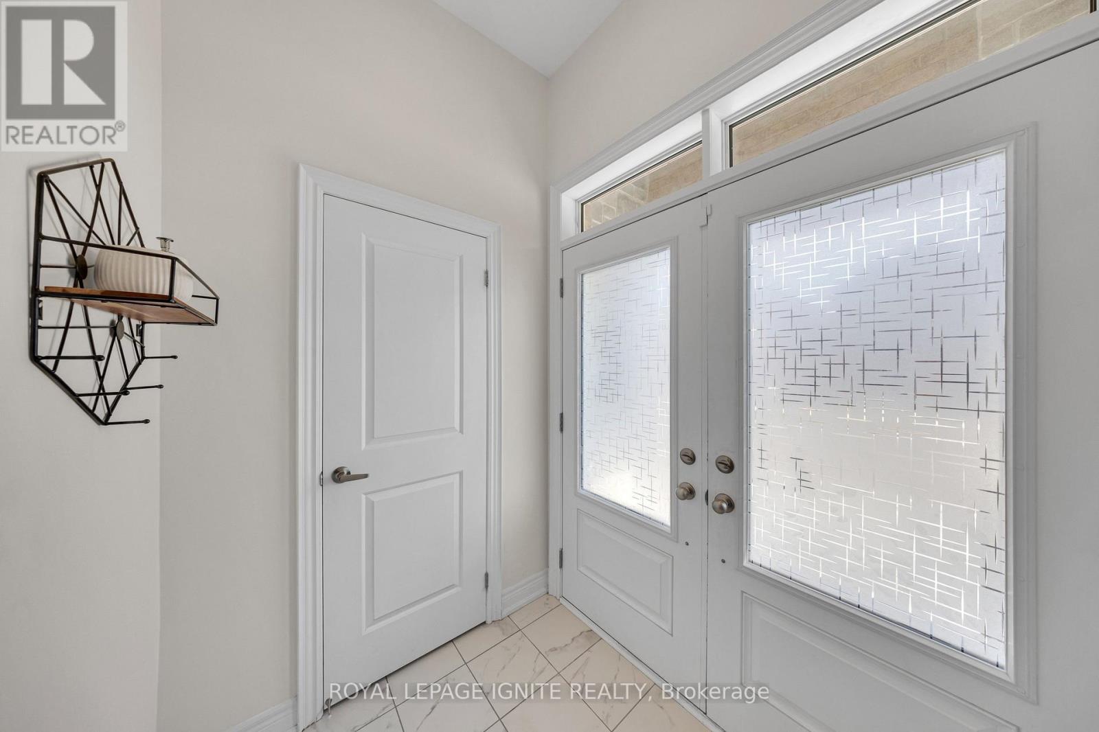 1030 SKYBRIDGE BOULEVARD, Pickering, Ontario, L1X0G5 — Photo 2