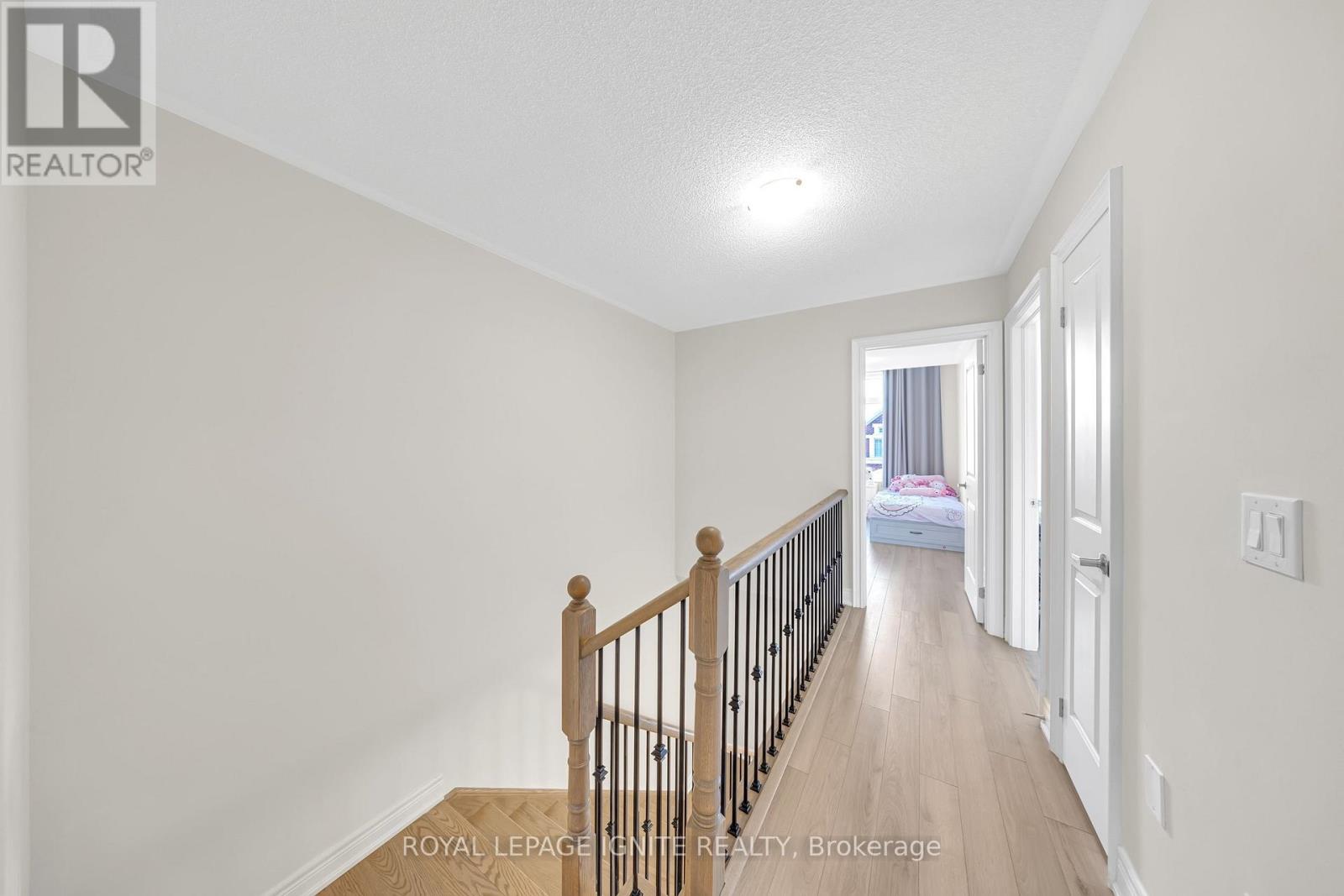 1030 SKYBRIDGE BOULEVARD, Pickering, Ontario, L1X0G5 — Photo 9