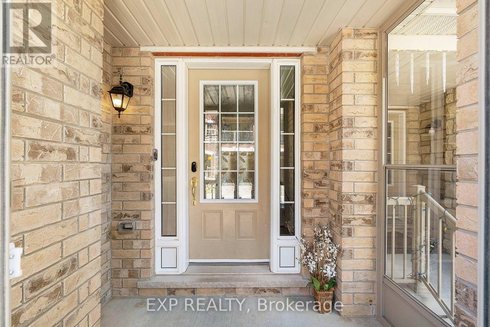 38 MIAMI GROVE, Brampton (Bram East), Ontario, L6Z0H7 — Photo 3