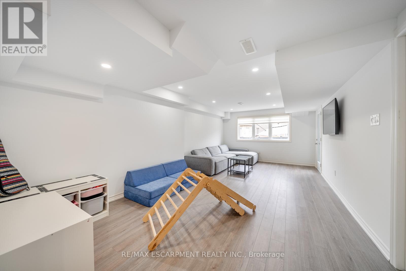 223 SKINNER ROAD, Hamilton (Waterdown), Ontario, L8B1X2 — Photo 38