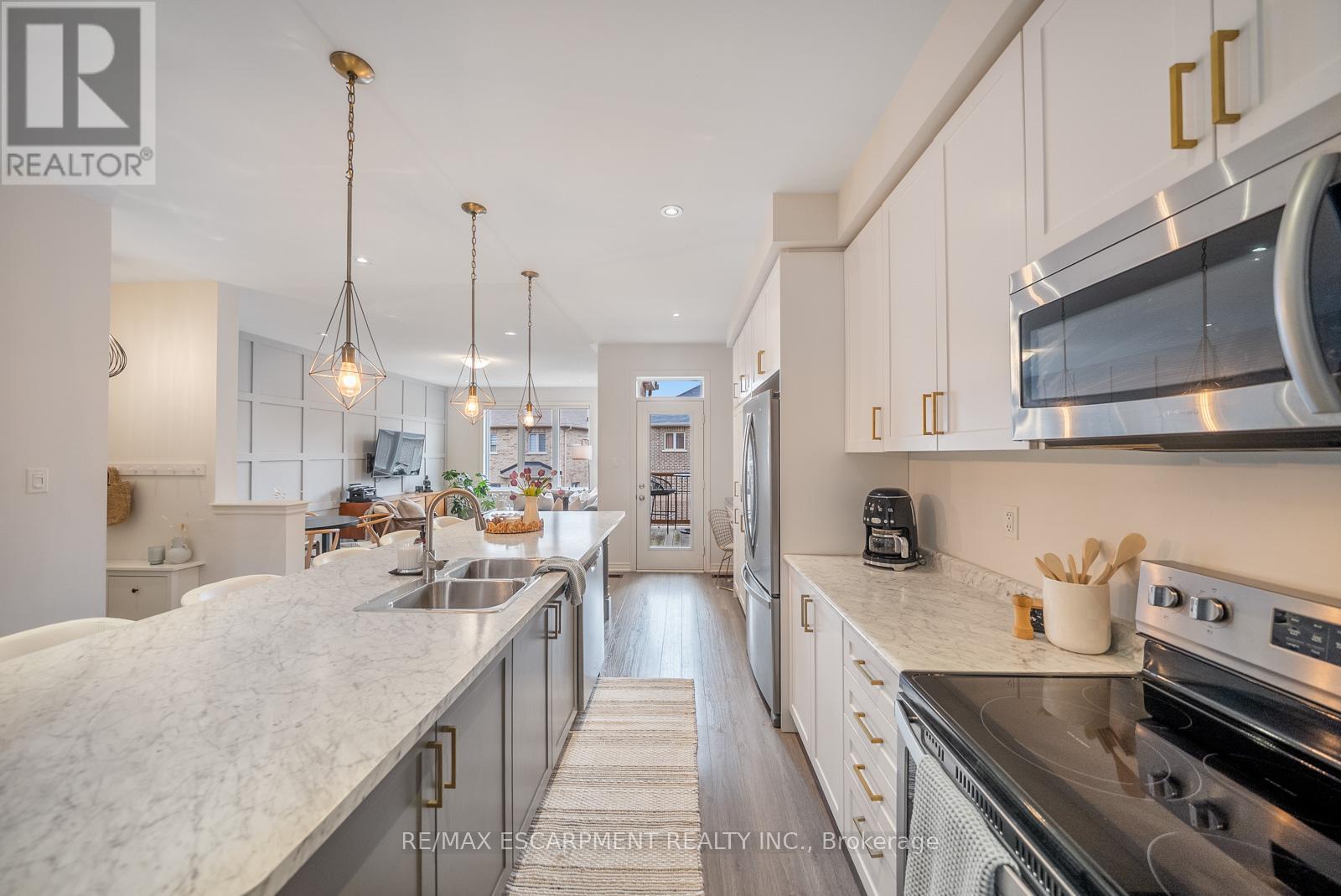 223 SKINNER ROAD, Hamilton (Waterdown), Ontario, L8B1X2 — Photo 8