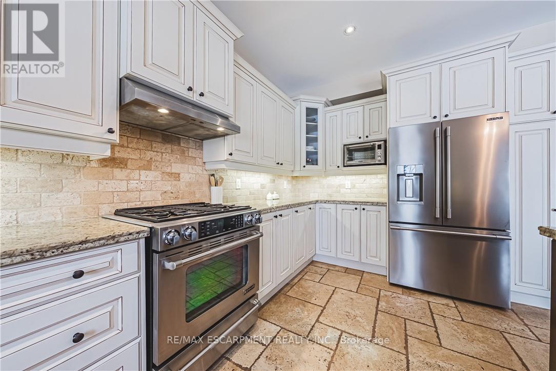 35 GRETI DRIVE, Hamilton, Ontario, L9B0C9 — Photo 13