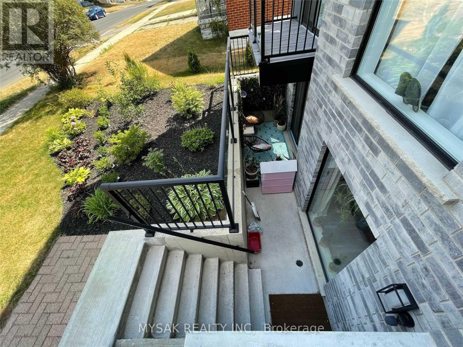1 - 293 BLUCHER BOULEVARD, Kitchener, Ontario, N2H5V8 — Photo 3
