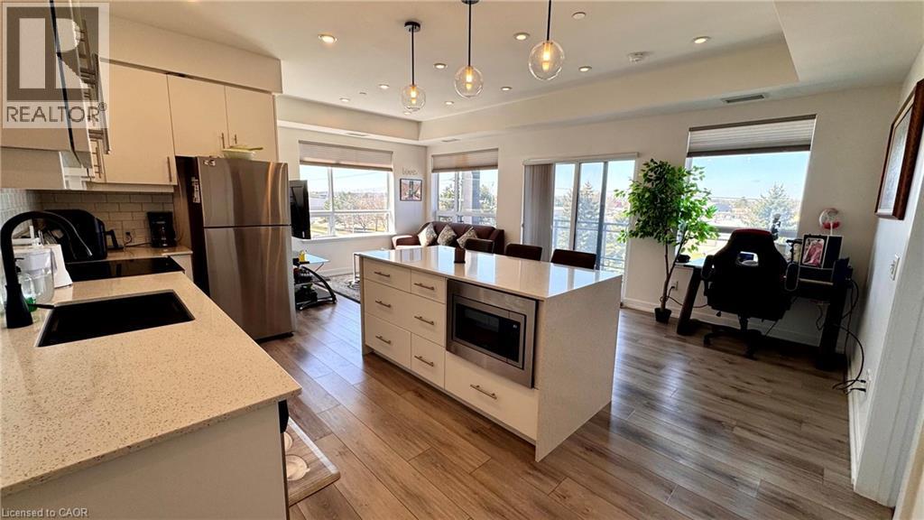 255 NORTHFIELD Drive E Unit# 301, Waterloo, Ontario, N2K0G5 — Photo 2