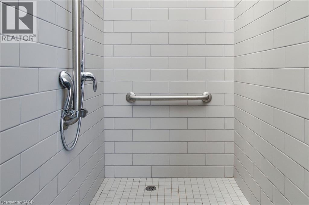 255 NORTHFIELD Drive E Unit# 301, Waterloo, Ontario, N2K0G5 — Photo 28